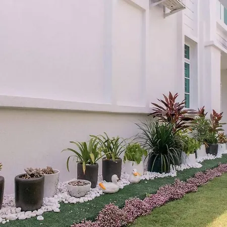 Pillow Cottage Semi-D Home Stay Town Malacca